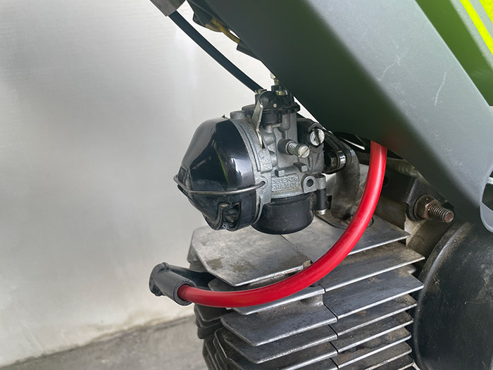 Karburátor Dellorto na&nbsp;našej Babette 210